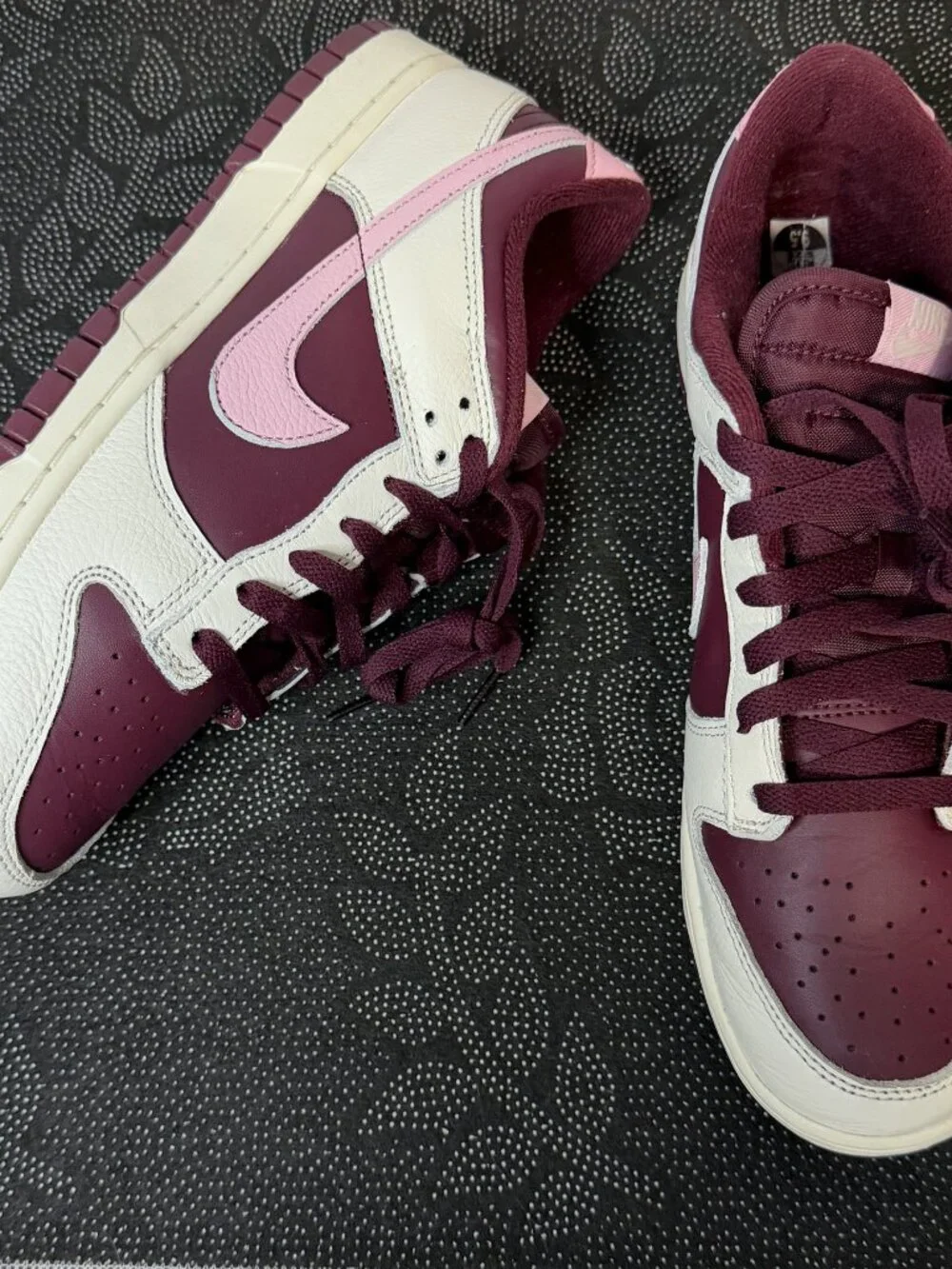 Nike Dunk Low Premium Valentine's Day Burgundy/Pink Men's size 9.5/Women's 11